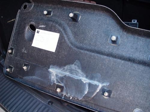 Крепление автомобильной лопаты в багажнике Chevrolet Niva, Тюнинг своими руками Chevrolet Niva, мои доработки Chevrolet Niva